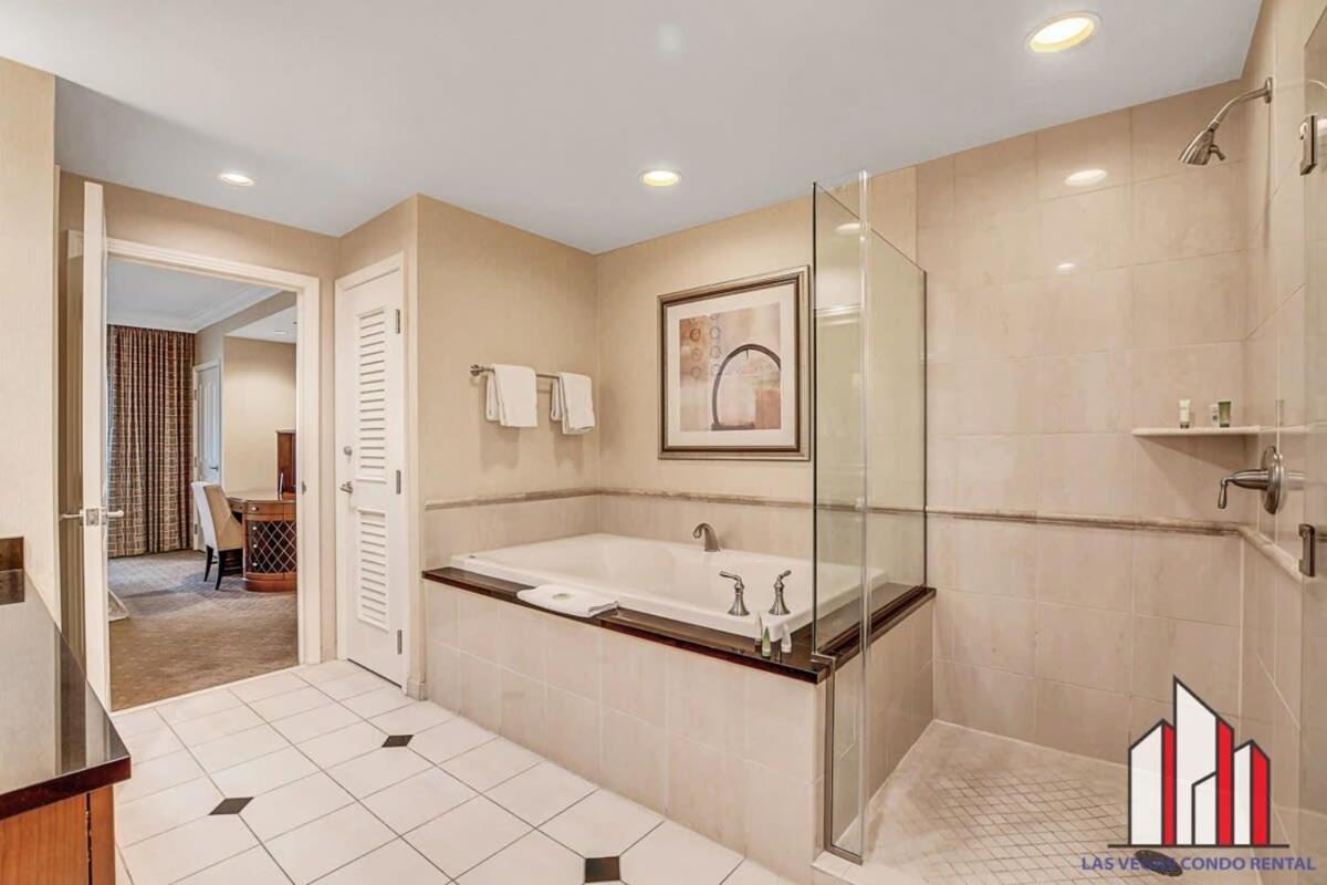 Signature 2br3ba Balcony Combo Units 28-602 And 04 Ferienhaus